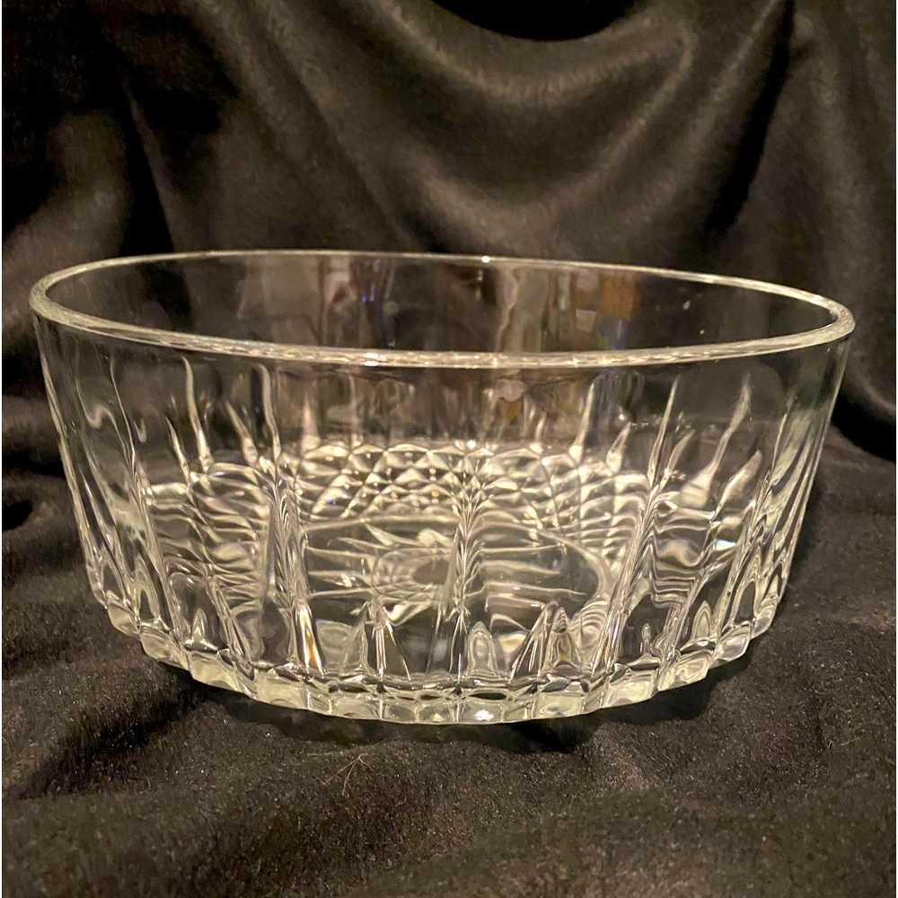 Vintage Arcoroc Glass Serving Bowl France Starburst Diamond Bevelled Design